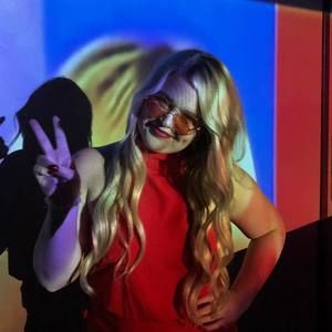 Meet your Posher, Amber